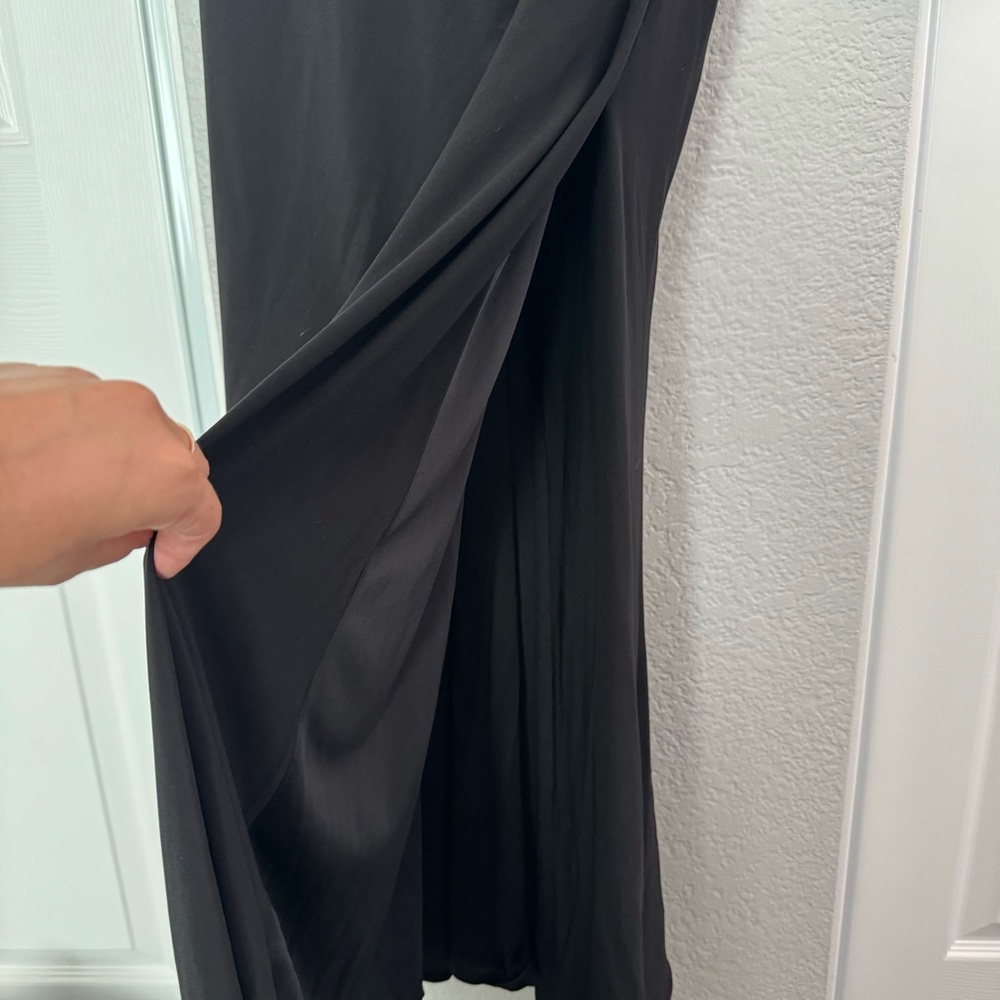 La Femme • Formal Gown Dress • Black • Ruched • Long Sleeve • Size 12 • Slit - Picture 3 of 8